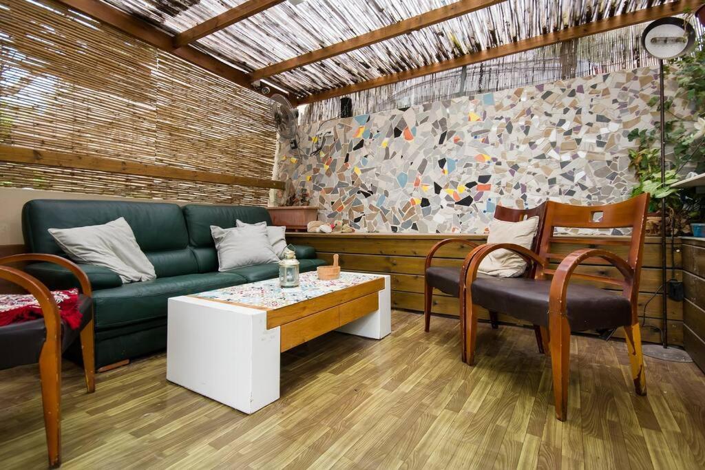 Ahuzat Shaul - Apartment Hadera Bagian luar foto